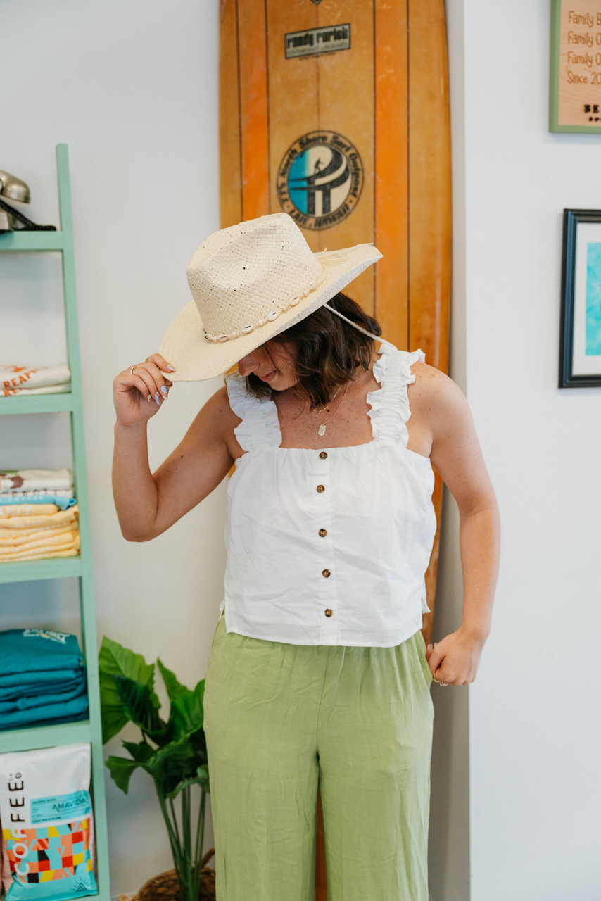 Shell Searching Tank, White