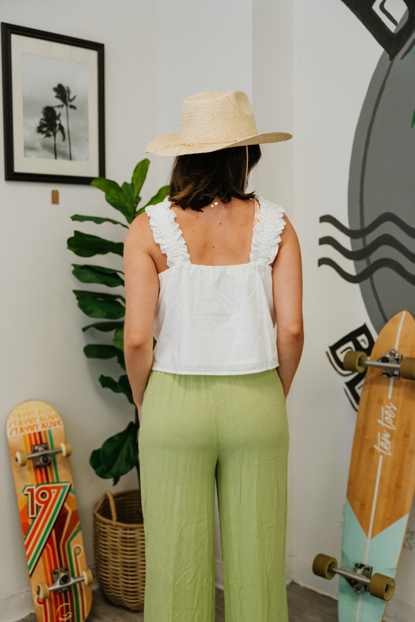Shell Searching Tank, White