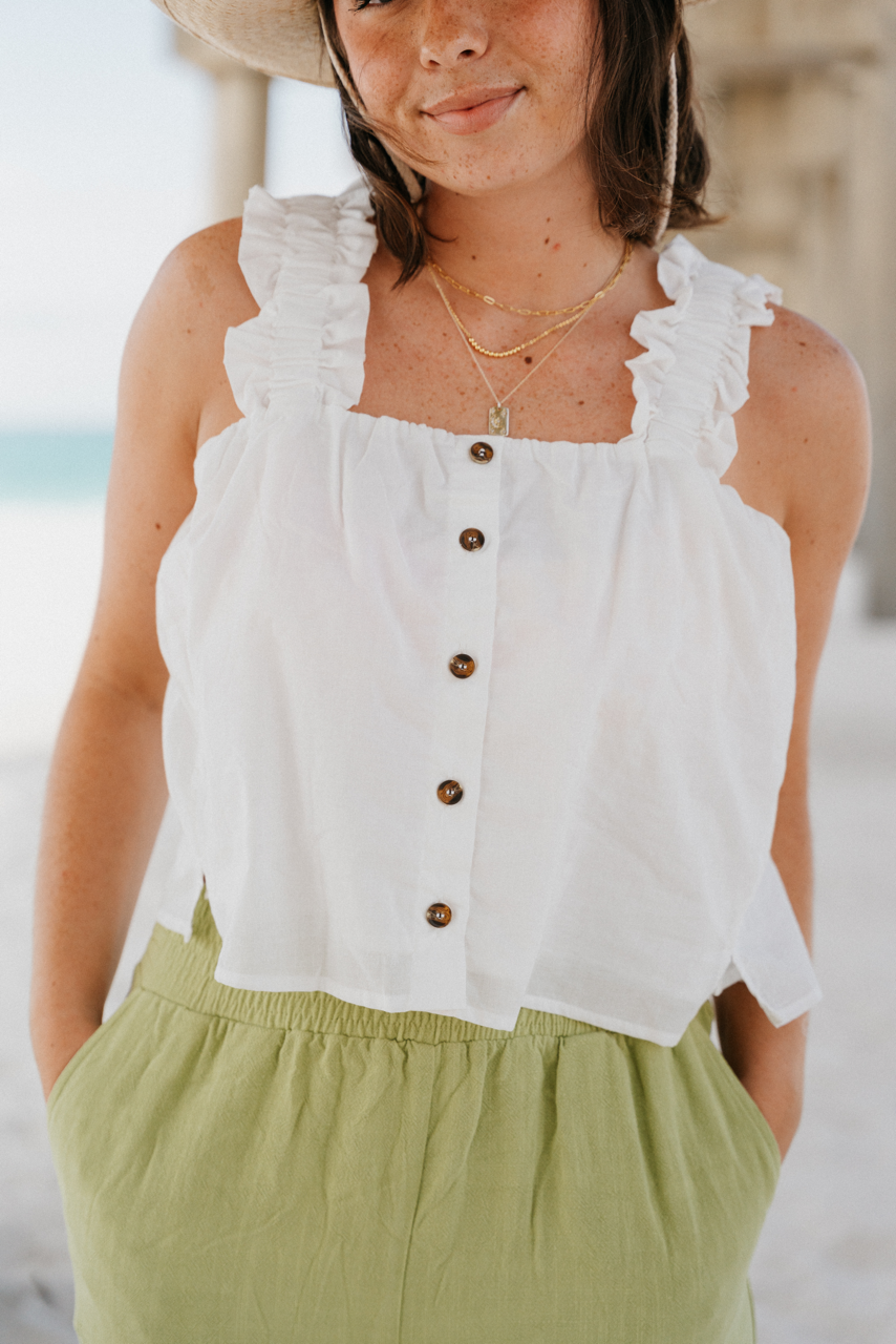 Shell Searching Tank, White