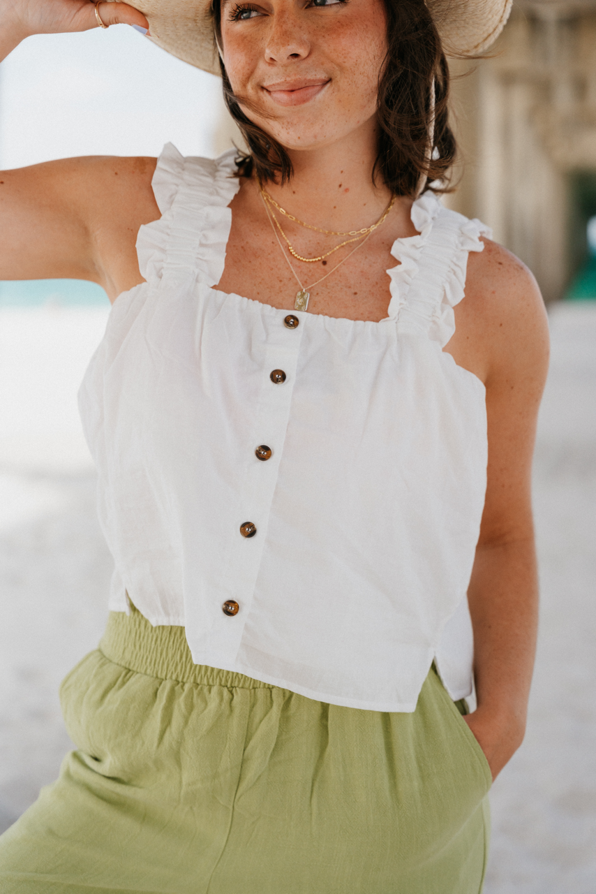 Shell Searching Tank, White