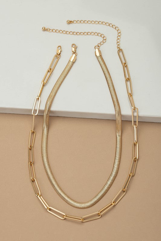 Attention to Detail Necklace, Gold