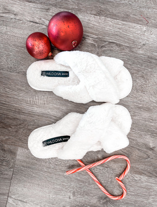 Only Cozy Slippers, White DOORBUSTERS