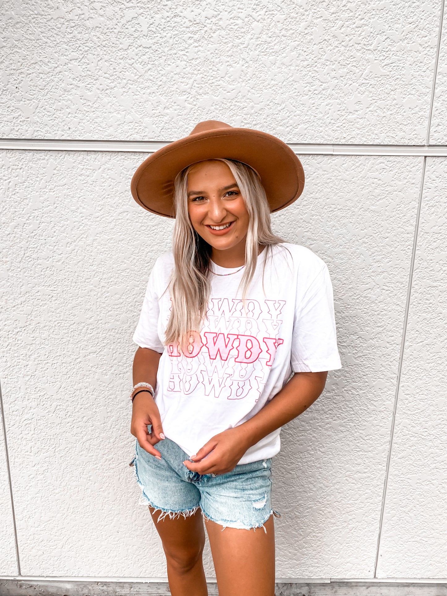 Howdy Graphic Tee, White